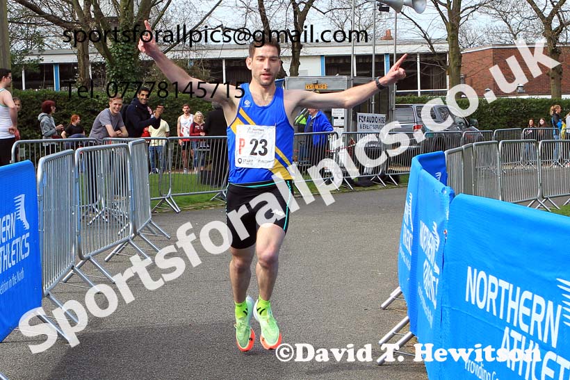 Senior Mens Northern 12 Stage Road Relay, 2022 Northern 12 and 6 Stage Road Relays,  Birkenhead Park, Birkenhead, Wirral.  Photo: David T. Hewitson/Sports for All Pics